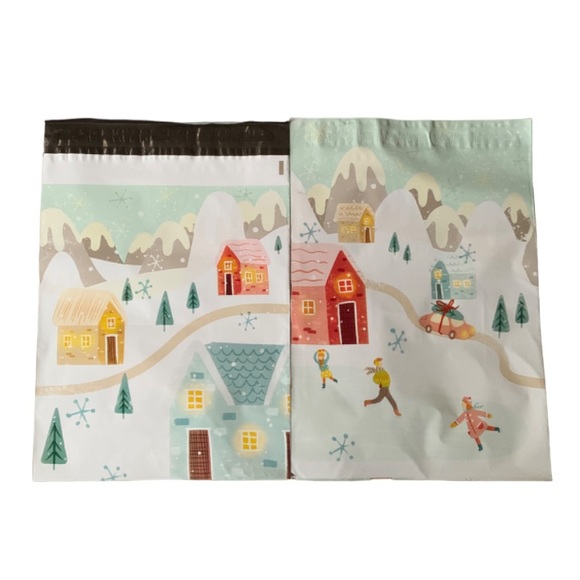 20Pk 10x13 Holiday Poly Mailers - Winter Village Scene - Picture 4 of 6